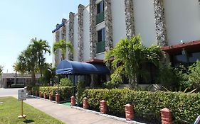 Chateaubleau Hotel Coral Gables